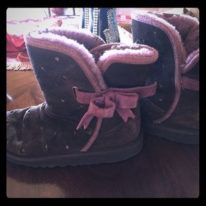 Uggs youth size 2 used but wearable condition